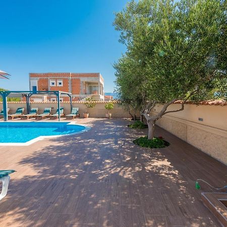 Villa Mare Apartments Vir Luaran gambar