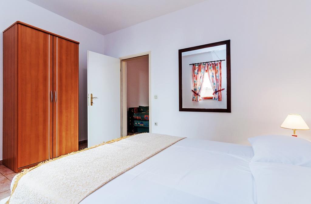 Villa Mare Apartments Vir Luaran gambar