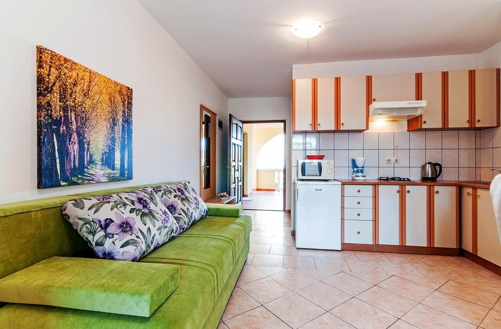 Villa Mare Apartments Vir Luaran gambar