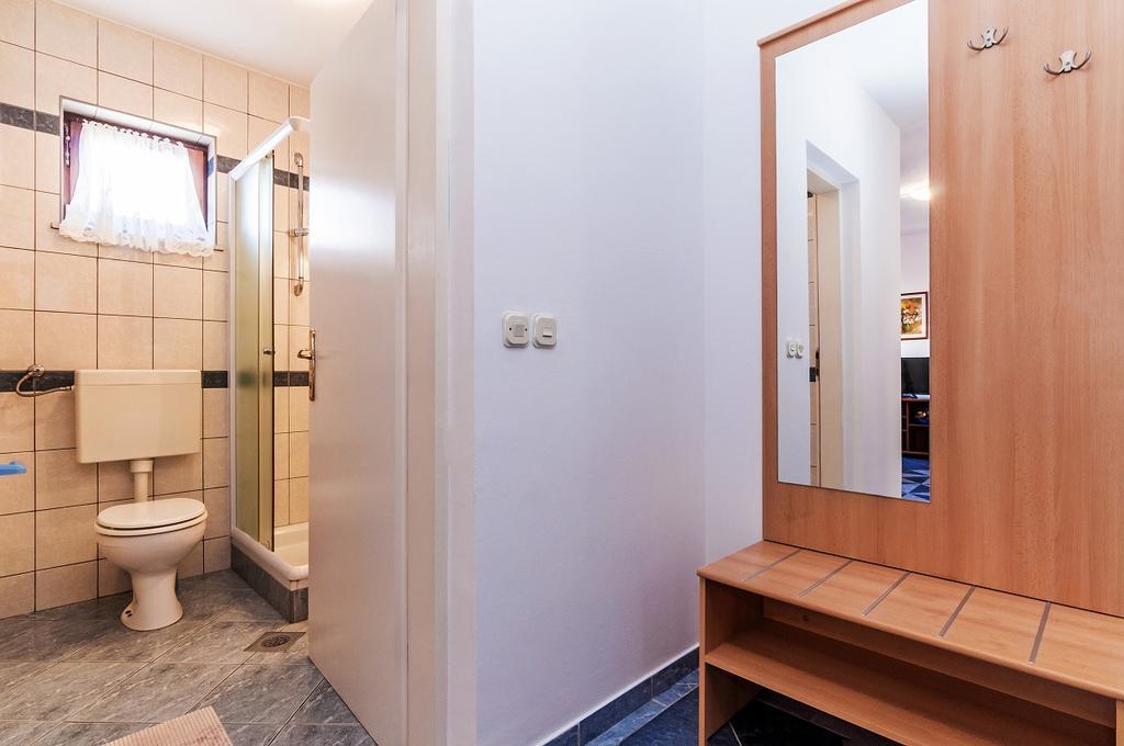 Villa Mare Apartments Vir Luaran gambar