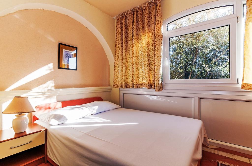 Villa Mare Apartments Vir Luaran gambar