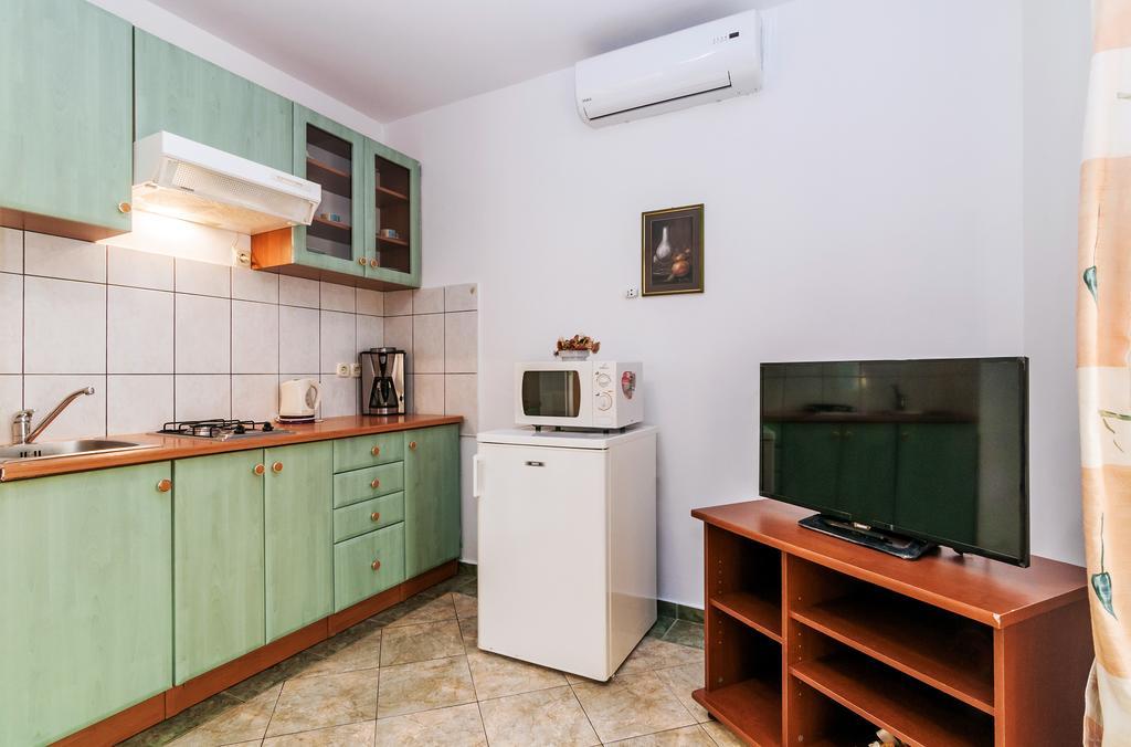 Villa Mare Apartments Vir Luaran gambar